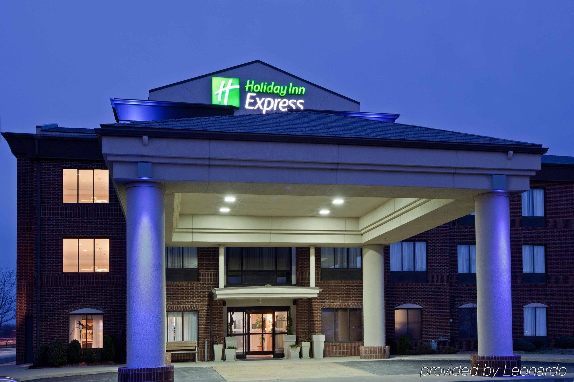 Holiday Inn Express & Suites Shelbyville By Ihg Exterior foto